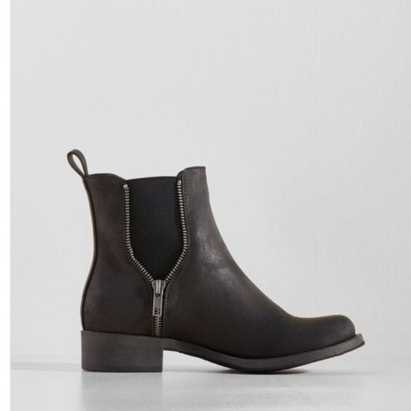 NEW ModCloth Casual Influence Boot in Matte Black - Picture 3 of 14